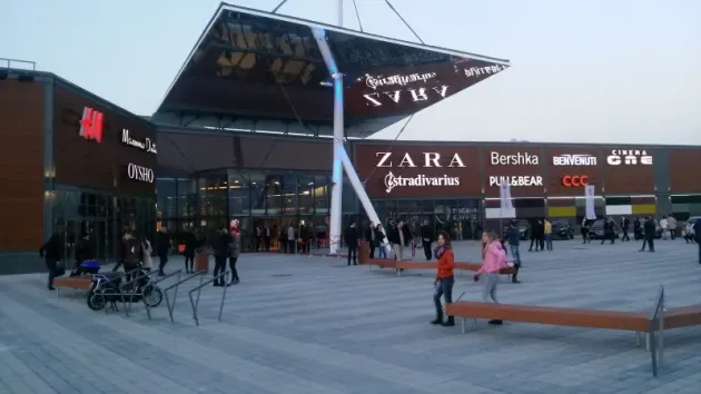 Duminică, Opera aprinde luminiţele de sărbători, la Coresi