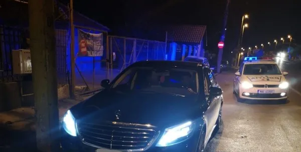 Un Mercedes numai bun de... furat