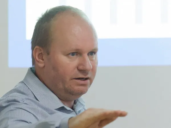 Pensiile şmecherilor vor fi de 12 ori mai mari decât ale fraierilor