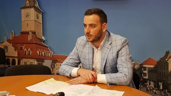 Două săli de sport din Codlea, abandonate de constructor