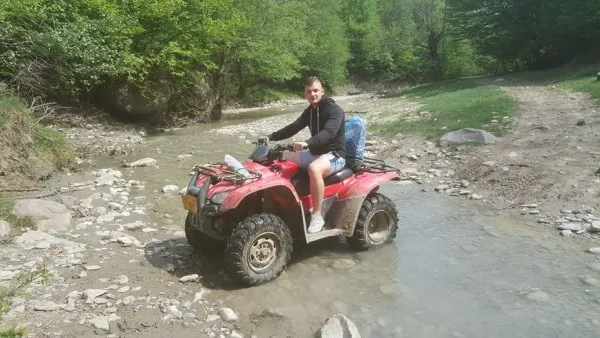 Un subofiţer de la Jandarmeria Braşov, arestat pentru trafic de droguri de mare risc