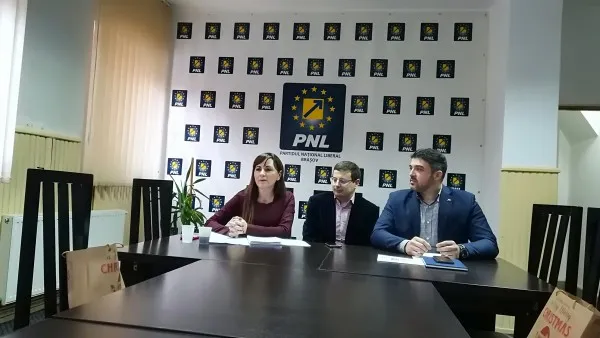 PNL Braşov reclamă „creşterea din pix” a salariului minim pe economie