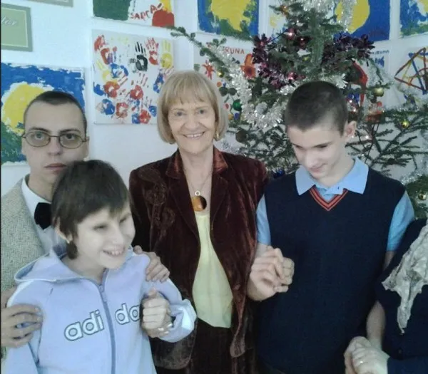 Ce mai fac primii copii nevăzători integraţi în învăţământul de masă
