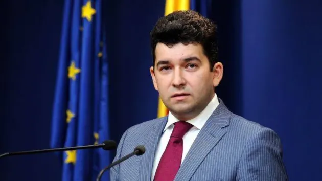 PIB-ul, românul şi centenarul