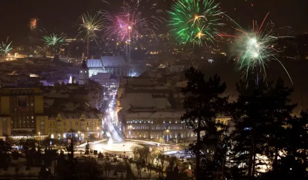 Apartamente de închiriat pentru cheful de Revelion: un penthouse din centrul Braşovului se dă cu 8.000 de lei pe noapte