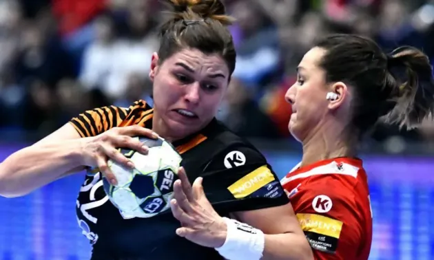 Oana Manea recunoaşte superioritatea olandezelor, dar acuză şi arbitrajul