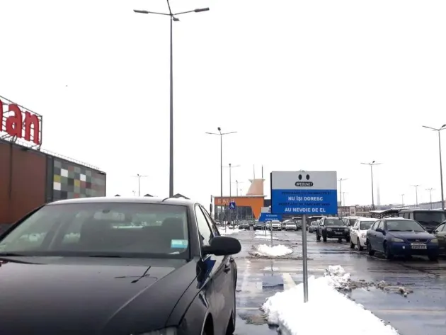 Mesaj „#pe bune” pentru şoferii cărora nu le pasă de persoanele cu dizabilităţi