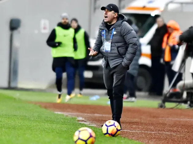 Hagi „visează” frumos, ar vrea ca Guvernul să facă stadioane în fiecare oraş