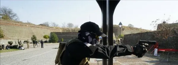 „Airsoft” prin magazine şi pe străzile Braşovului