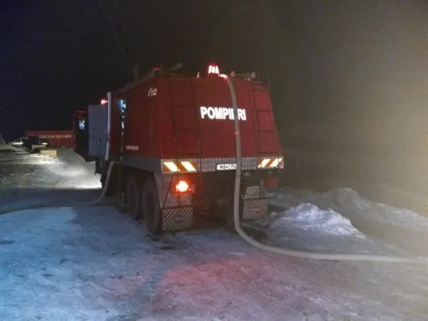 Incendiu la Ucea de Jos. Proprietarul era în casă, în comă