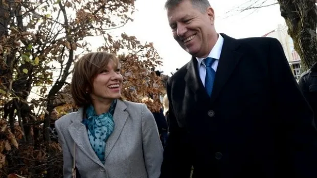 Ce salariu a declarat Carmen Iohannis, soţia preşedintelui României