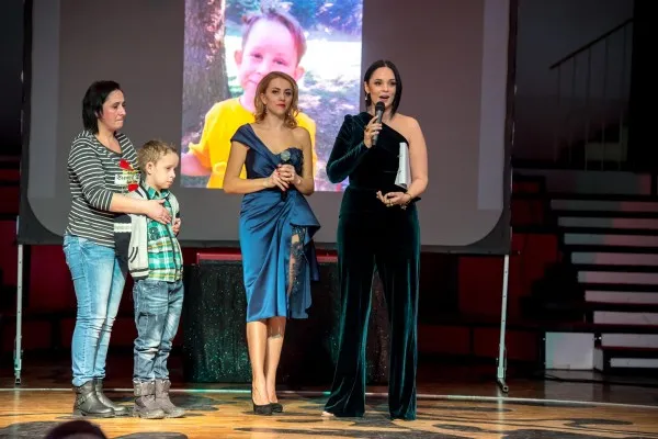 Vedete din Capitală vin la Braşov pentru Gala caritabilă „Aici pentru Tine”