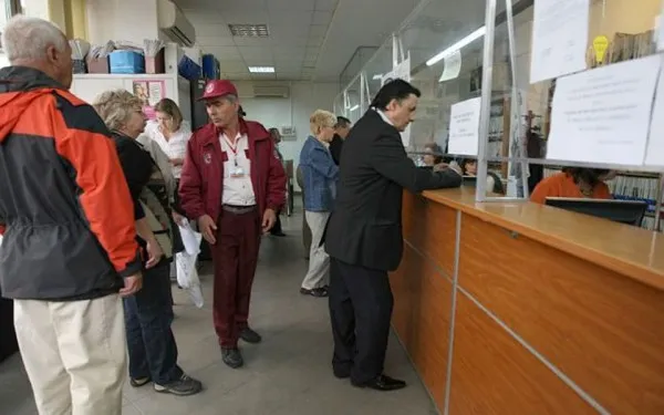 4.110 braşoveni îşi plătesc CAS-ul „din mână”