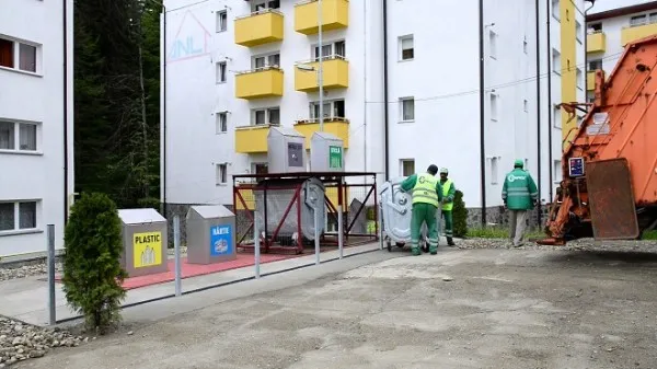 Primele 10 platforme de gunoi subterane din Braşov ar putea fi montate în acest an