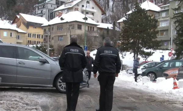 Poliţia Locală: „Ne-am făcut treaba în cazul scandalului din Piaţa Sfatului!”. IPJ: Mai mint, pe ici, pe colo