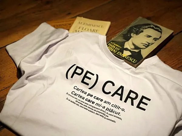 Tricou cu „(PE) CARE”, pentru ministrul Culturii. Livrare specială, de la Braşov
