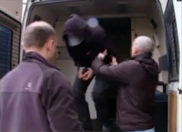Procurorii DIICOT Braşov faţă în faţă cu „Said ben Laden”: Are 60 de ani, e născut la Braşov, şi a ameninţat de patru ori cu bombe cu gaz sarin, în Otopeni şi Gara de Nord