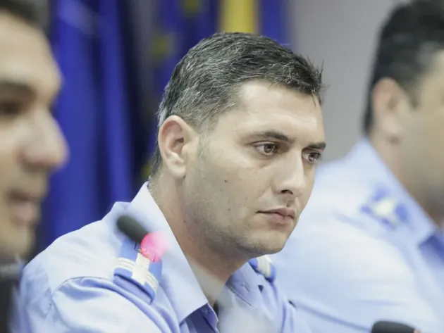 „10 august ăsta”
