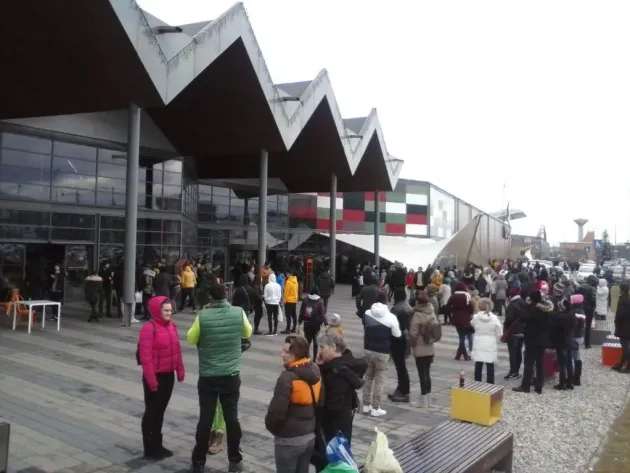 Alarmă la mall