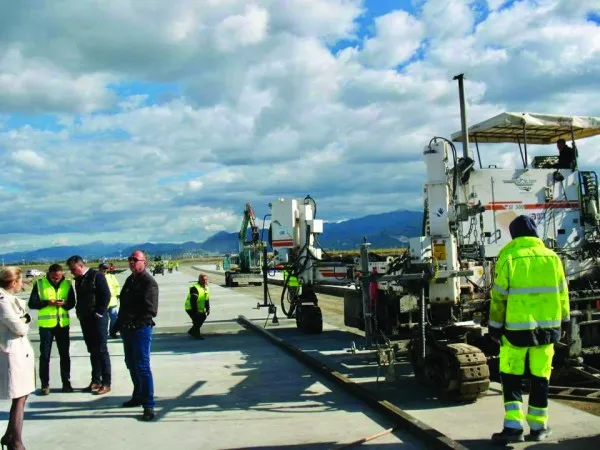 10 companii, interesate să oferteze pentru Aerogara Braşov
