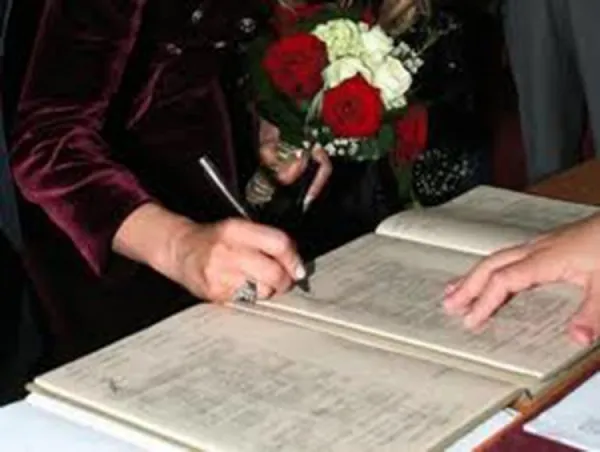 Trei cupluri vor spune „DA” de Sfântul Valentin