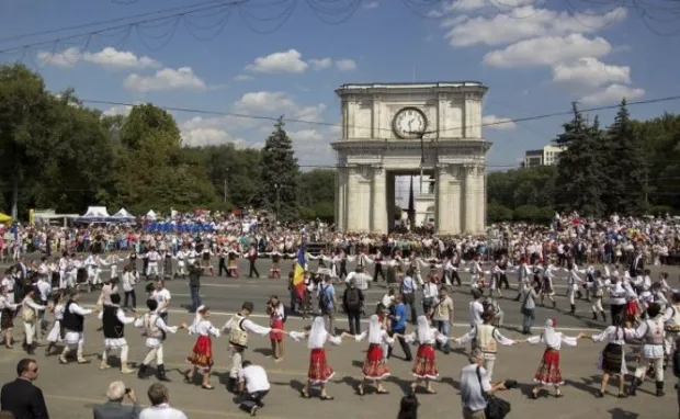 De ce spun moldovenii „lapti, legumi, carni şî altili”. Explicaţia specialiştilor