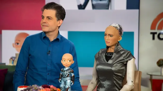 Celebrul robot Sophia are o soră mai mică