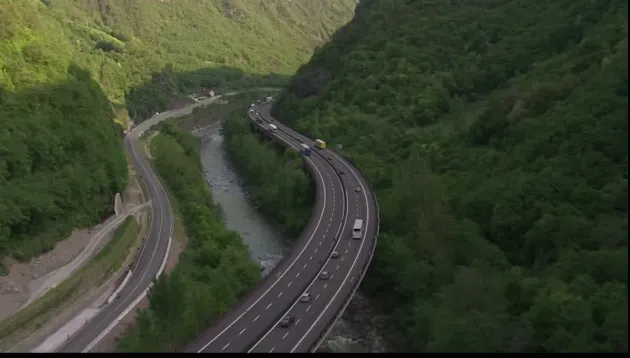 Spaniolii descalificaţi din cursa pentru construcţia autostrăzii spre Braşov susţin că românii nu înţeleg specificul contractelor PPP