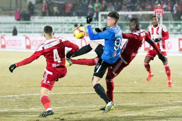 Sepsi, în playoff