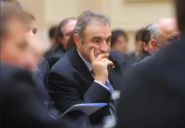 BNR: Mai puţin de 1% dintre români îşi permit să economisească