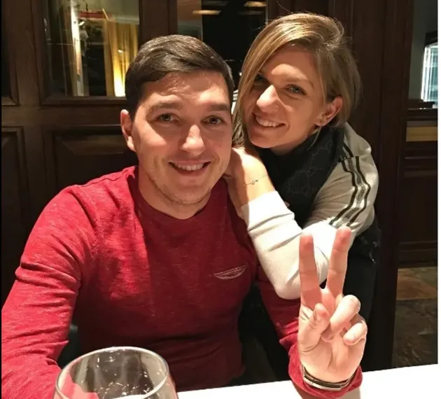 Simona  a petrecut  de Dragobete alături de fratele său