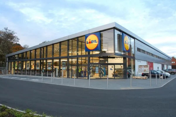 Aviz urbanistic pentru construcţia a două noi magazine Lidl, în cartierele Astra şi Tractorul 