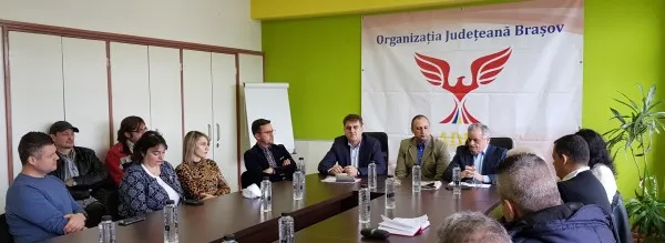Patru braşoveni pe lista de candidaţi europarlamentari a partidului ADER