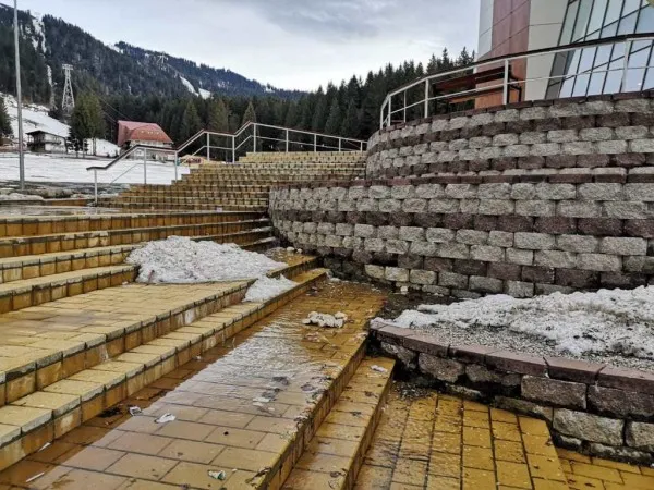 Peisaj dezolant: Poiana Braşov, la dezgheţ