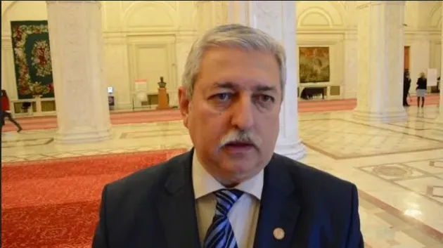 Maşinile salvamontiştilor, dotate cu girofar