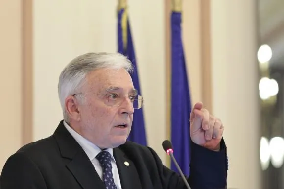 Isărescu: Nu jucăm la păcănele aurul României!