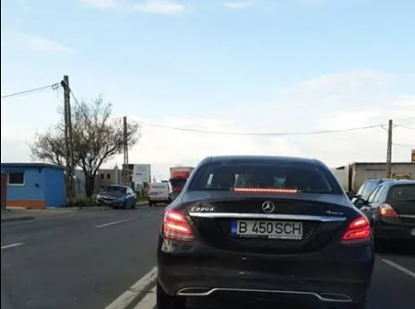 Bărbat de 65 de ani, lovit de camion în zona Kronospan