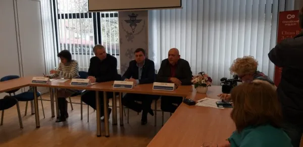 Firmele din Braşov, invitate la Budapesta să încheie contracte cu chinezii