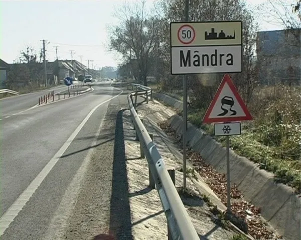 Bătrâni şi neliniştiţi: La 90 de ani, și-a înjunghiat vecinul de 73 pe baza unor neînțelegeri din tinerețe