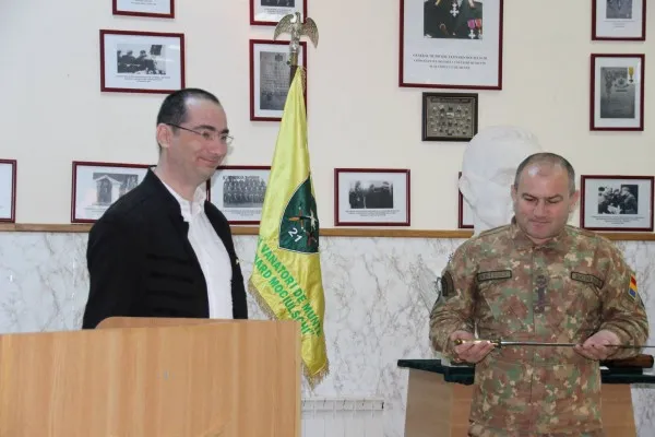 Au primit sabia generalului 