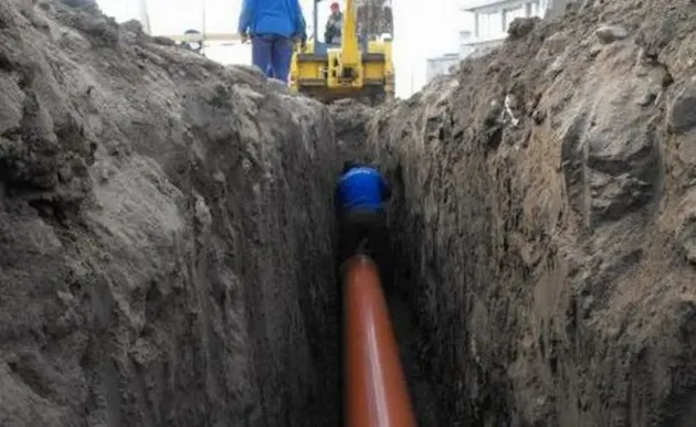 Circulaţie restricţionată la intersecţia străzilor Avram Iancu şi Bisericii Române