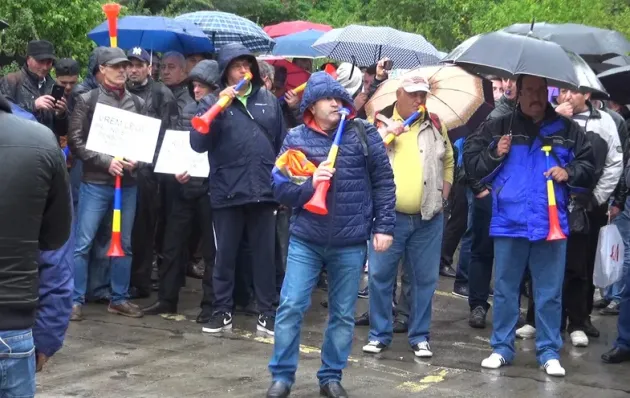 Protest: CFR-iştii vor majorare salarială de 50% 