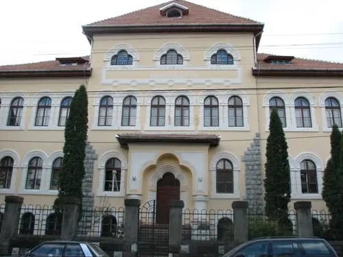 Investiţii de peste 3 milioane de lei pentru eficientizare energetică la Liceul „Andrei Mureşanu” din Braşov 