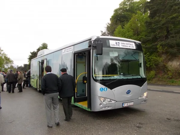 Braşovul a primit oferte pentru autobuze electrice din China şi din Cehia 