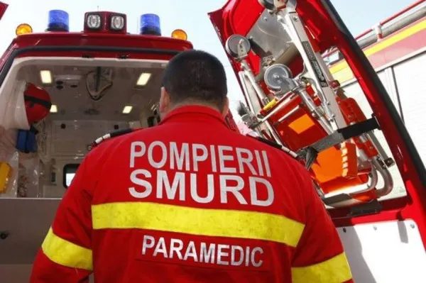 Accident de muncă pe platforma Tractorul: Femeie prinsă sub foi de tablă