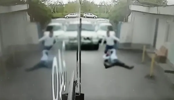 Poliţist vs. şofer la RAT: Făcut KO cu un cap în gură