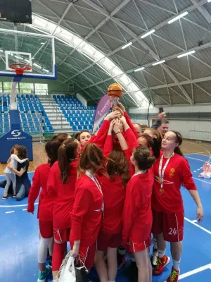 Echipa feminină U15 a CSU Braşov, campioană naţională