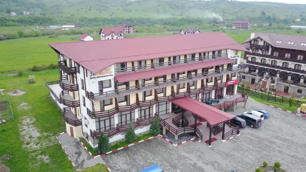 Hotelul La Dolce Vita din Bran, mai ieftin cu 300.000 de euro
