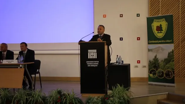 Promisiuni de angajare de la Romsilva pentru studenţii braşoveni de la Silvicultură 
