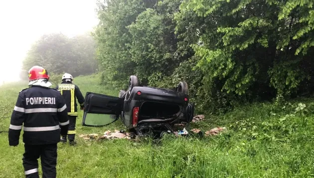Tânără răsturnată cu maşina între Teliu şi Brădet